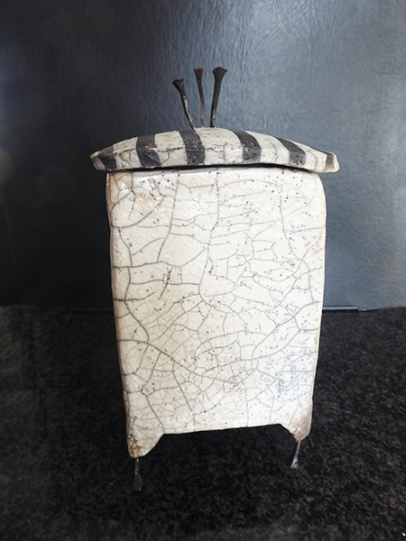 Dose gestreifter Deckel